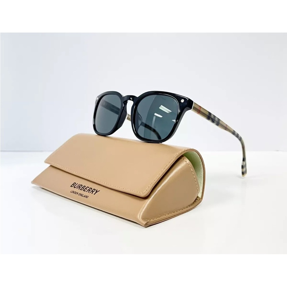 Burberry Ellis Sunglasses B 4329 -F
3757/87